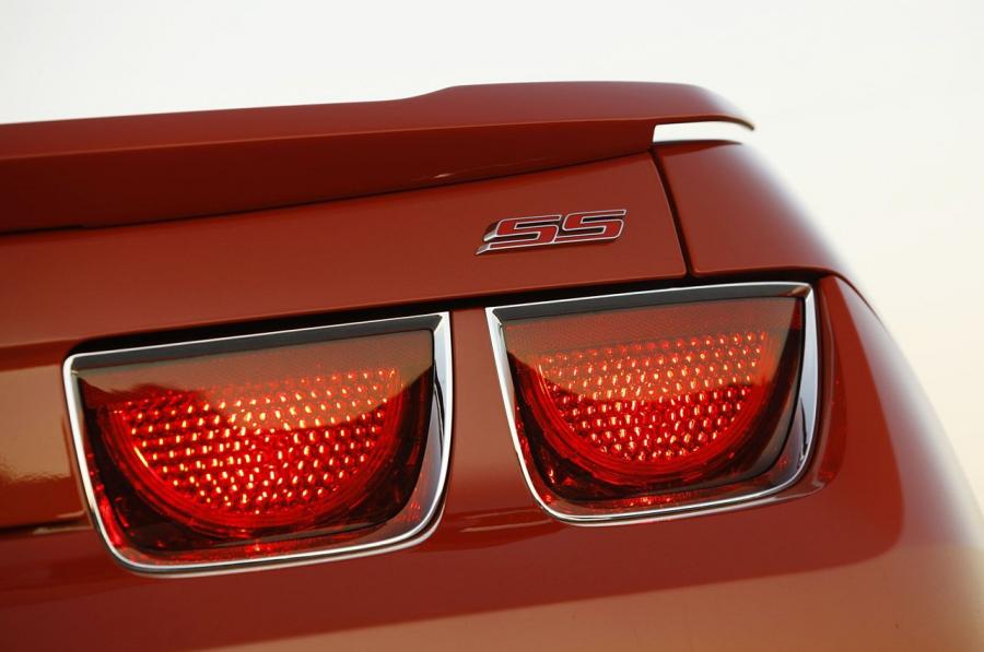  Chevrolet Camaro SS Convertible 2011 года  (фото 32 из 43)